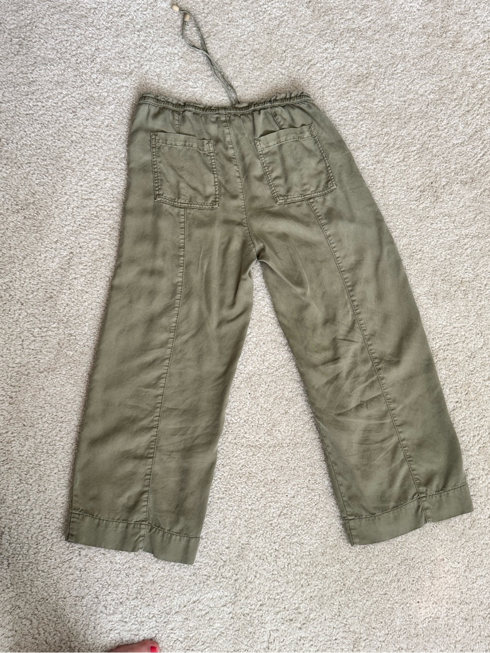 🔹 Joie Soft Lyocell Wide Leg Crop Pants Size Small Olive Green - Picture 3 of 6